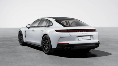 2026 Porsche Panamera 4