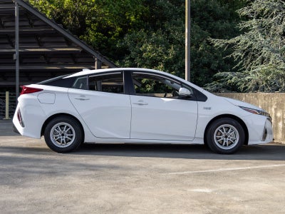 2021 Toyota Prius Prime LE