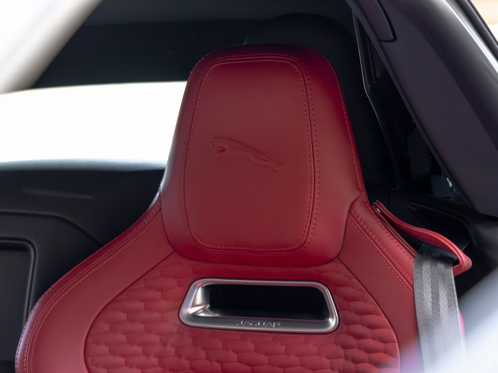 2024 Jaguar F-TYPE P450