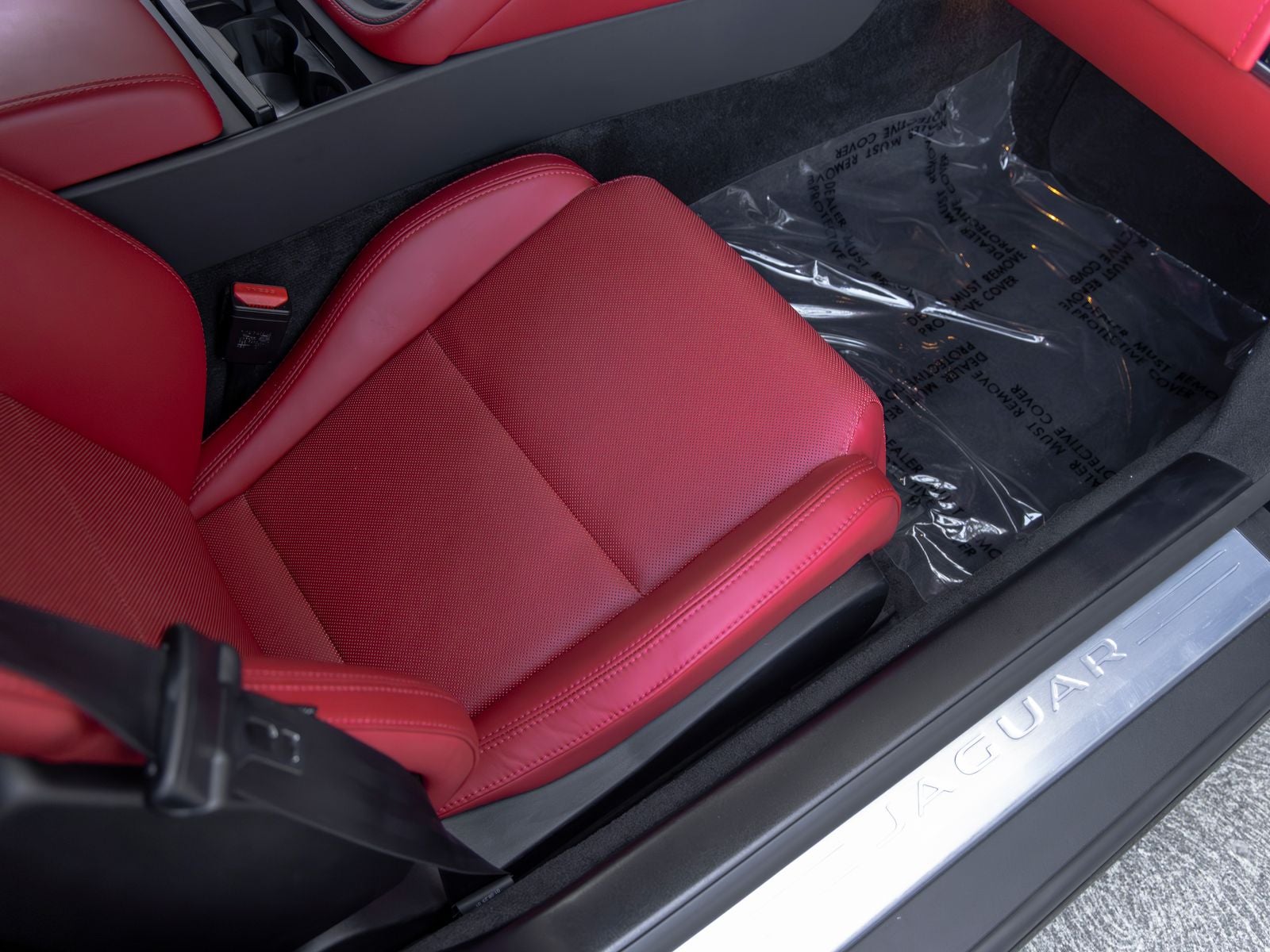 2024 Jaguar F-TYPE P450
