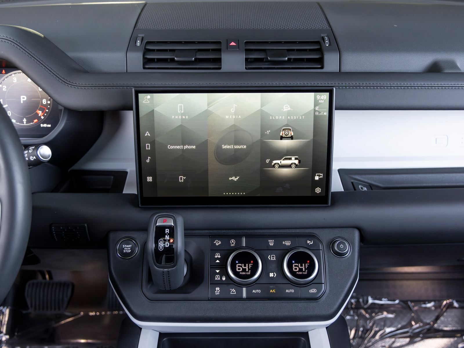 2025 Land Rover Defender 90 X-Dynamic SE
