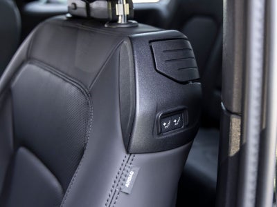 2025 Land Rover Defender 90 X-Dynamic SE
