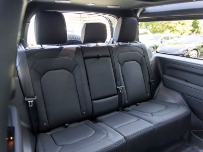 2025 Land Rover Defender 90 X-Dynamic SE