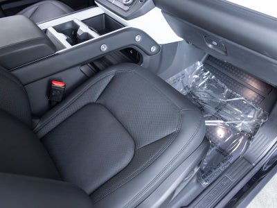2025 Land Rover Defender 90 X-Dynamic SE