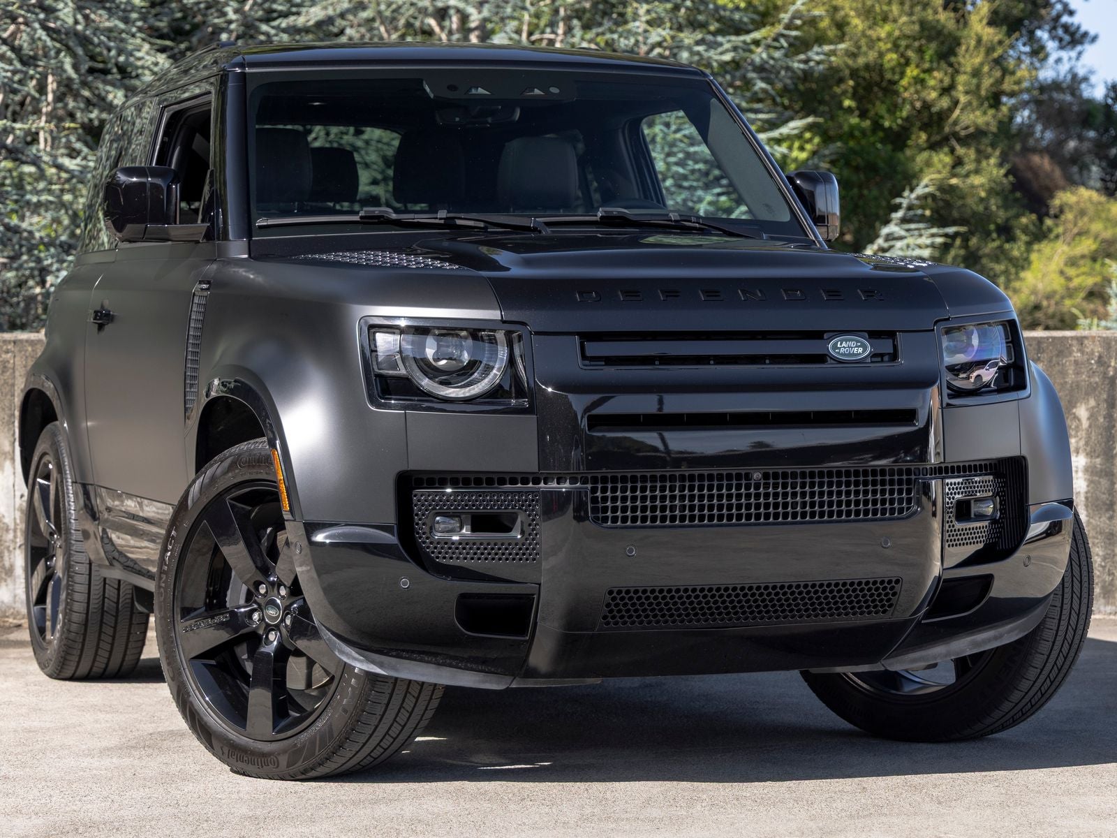 2025 Land Rover Defender 90 X-Dynamic SE