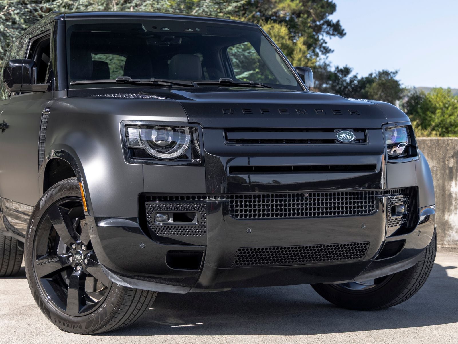 2025 Land Rover Defender 90 X-Dynamic SE