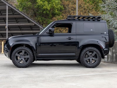2024 Land Rover Defender 90 V8