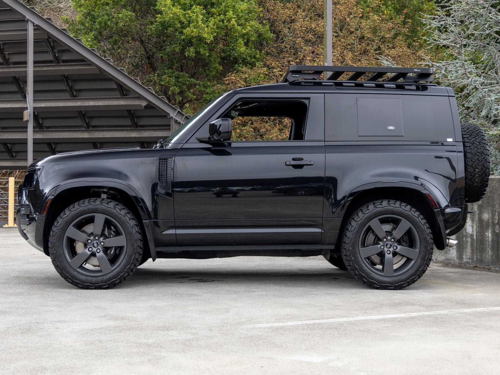2024 Land Rover Defender 90 V8