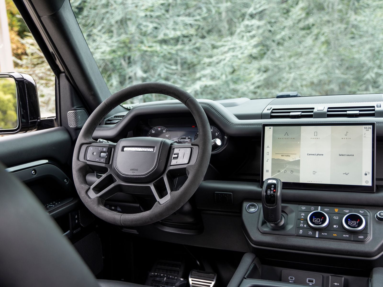 2024 Land Rover Defender 90 V8
