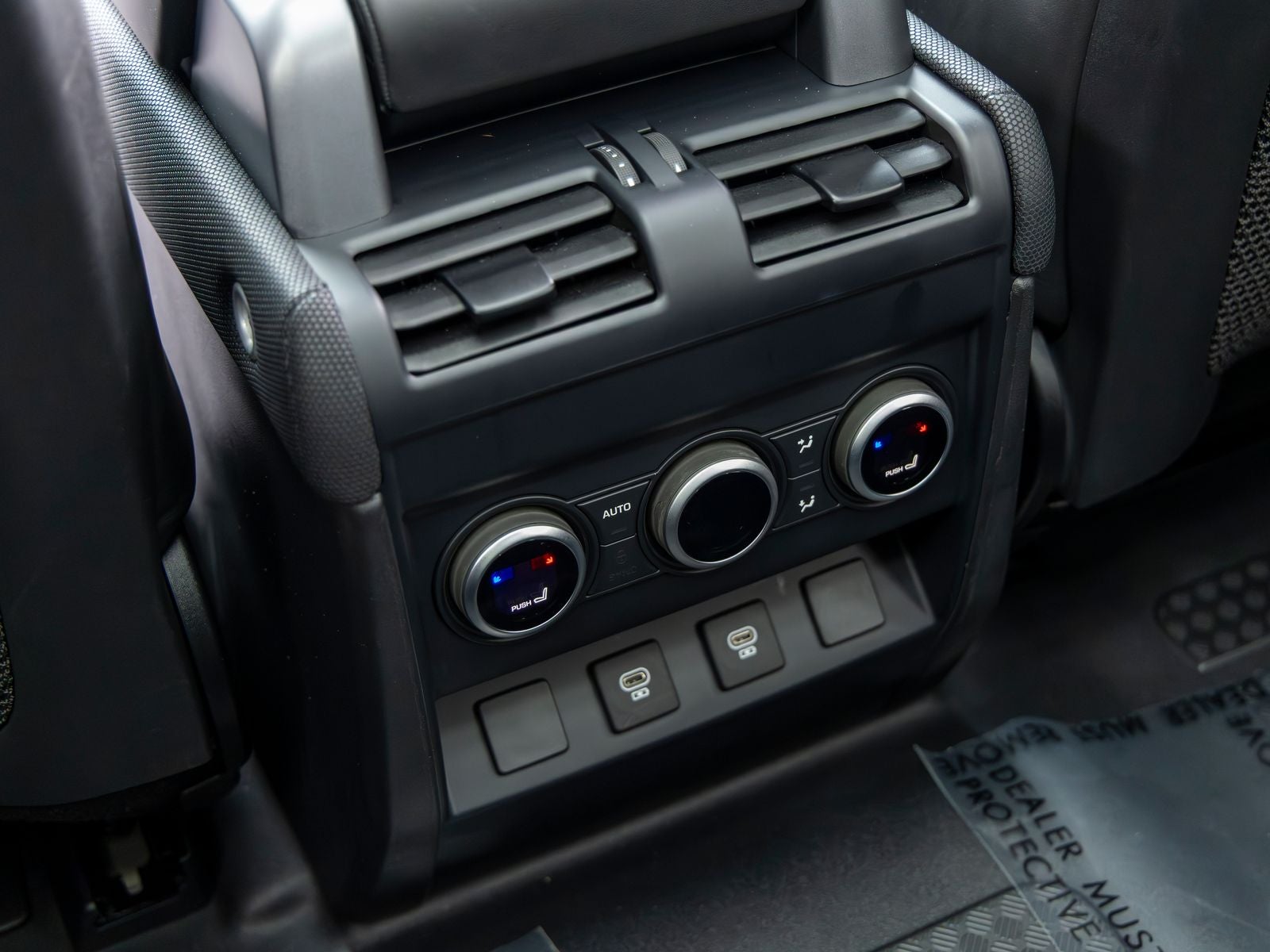 2024 Land Rover Defender 90 V8