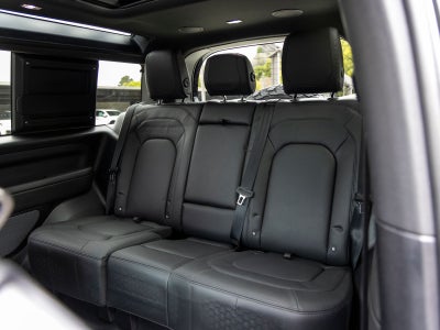 2024 Land Rover Defender 90 V8