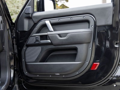 2024 Land Rover Defender 90 V8