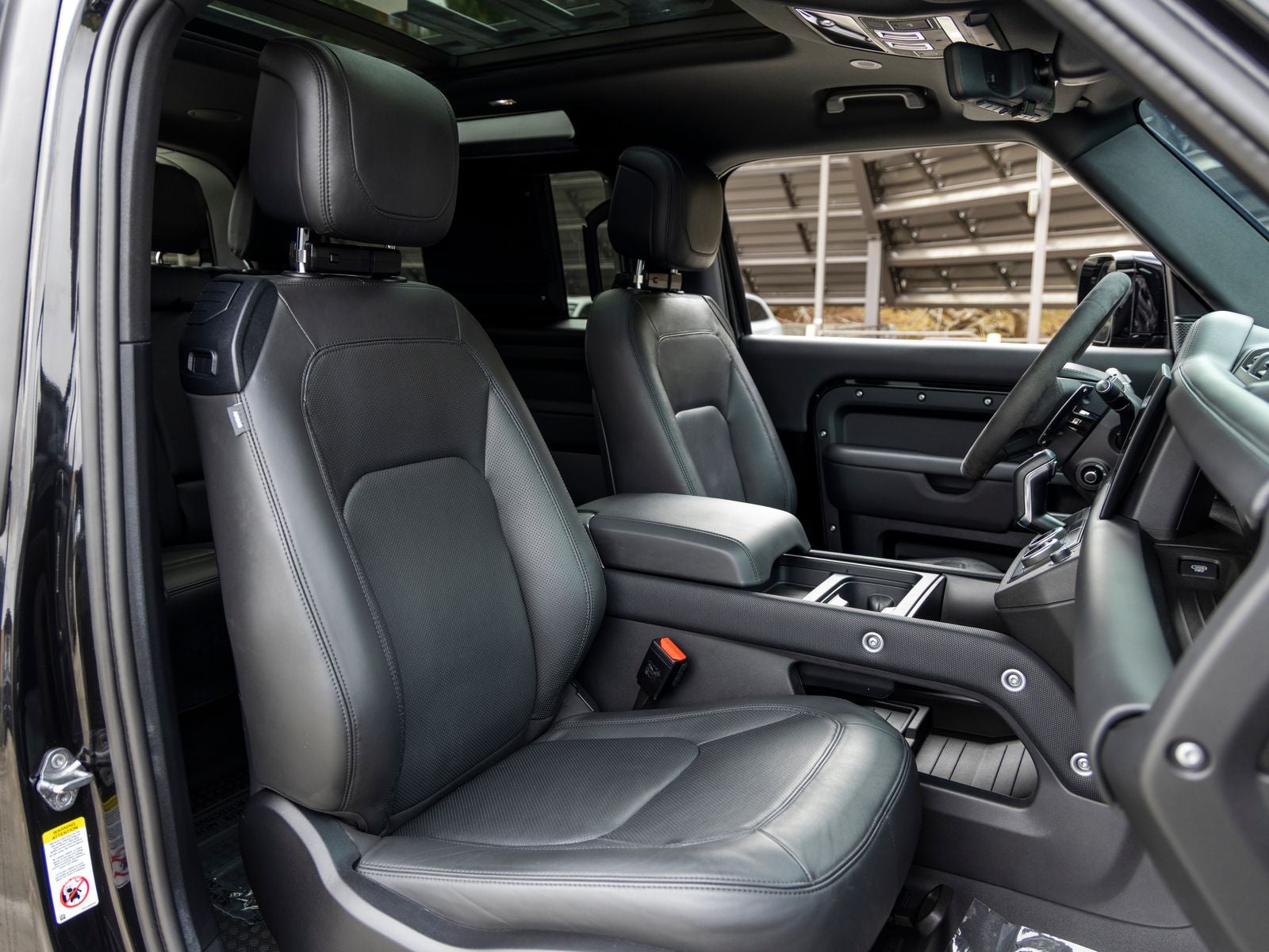 2024 Land Rover Defender 90 V8