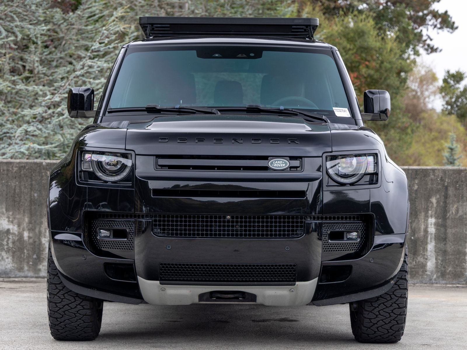 2024 Land Rover Defender 90 V8
