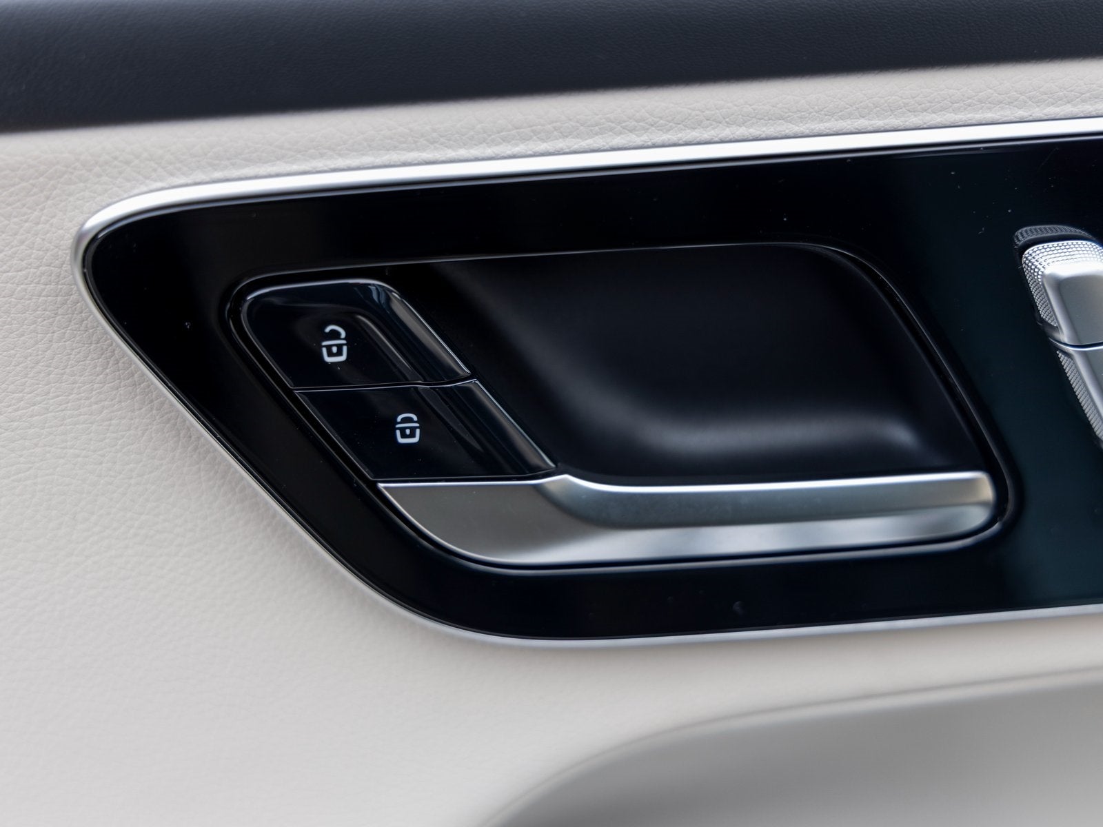 2025 Mercedes-Benz GLC GLC 350e 4MATIC®