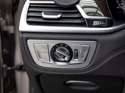2022 BMW 7 Series 740i