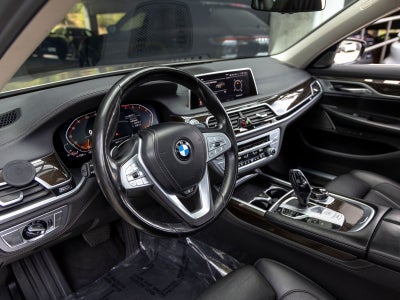 2022 BMW 7 Series 740i