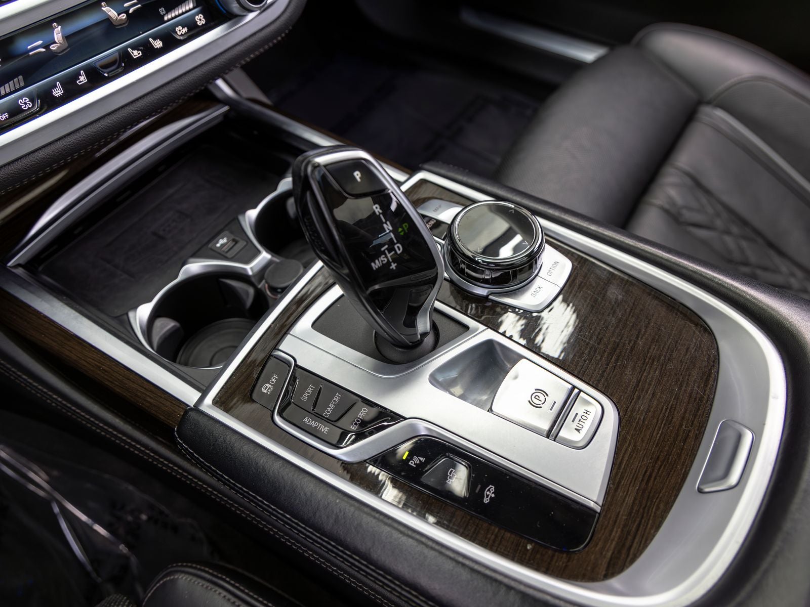 2022 BMW 7 Series 740i