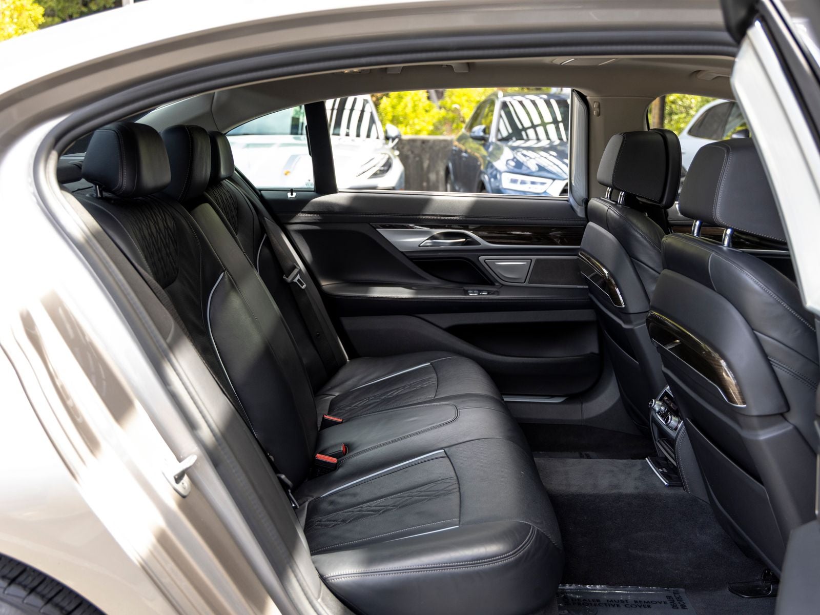 2022 BMW 7 Series 740i