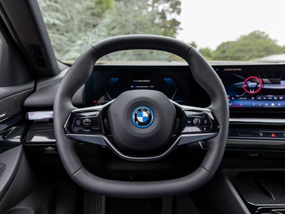 2025 BMW i5 xDrive40