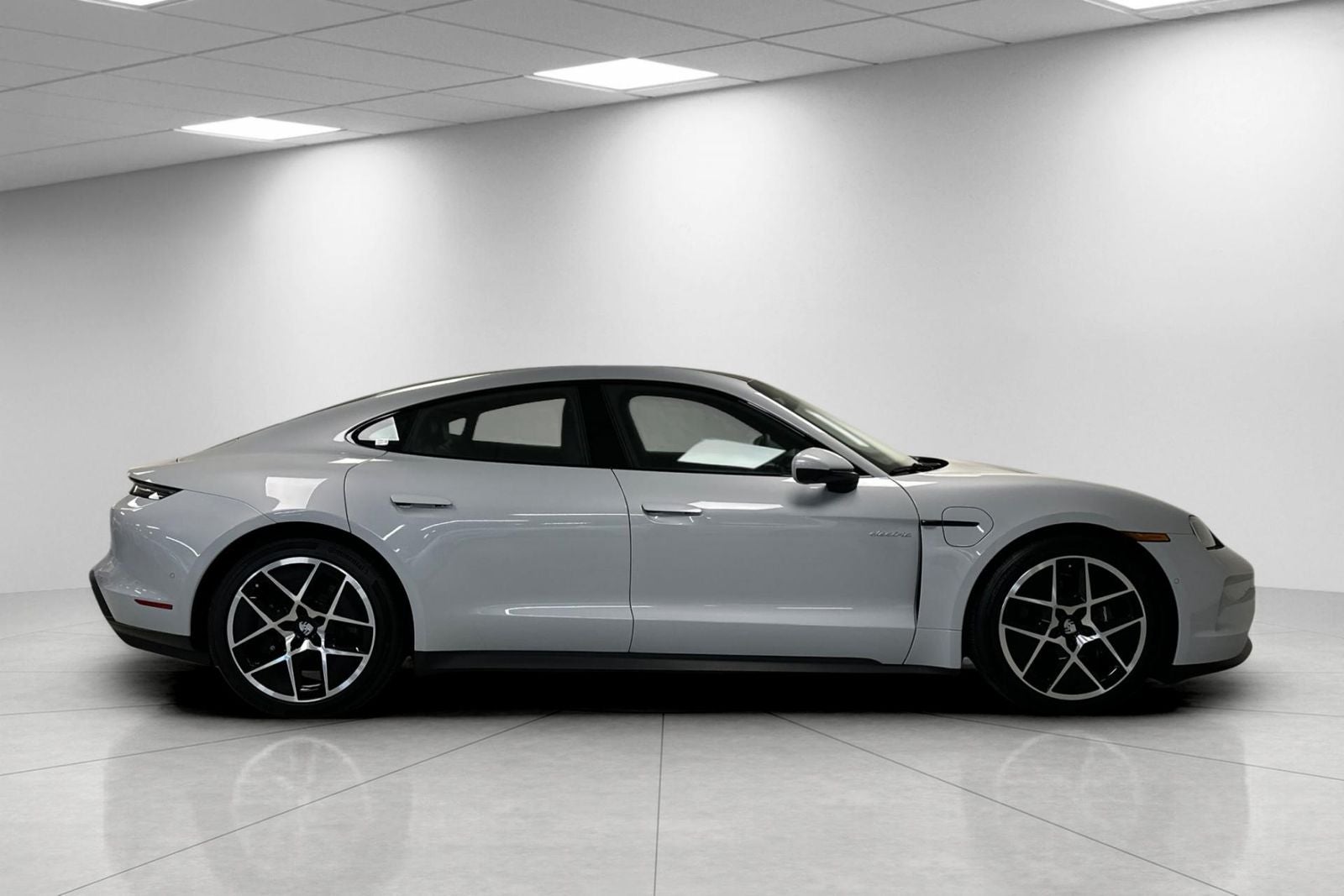 2025 Porsche Taycan Taycan