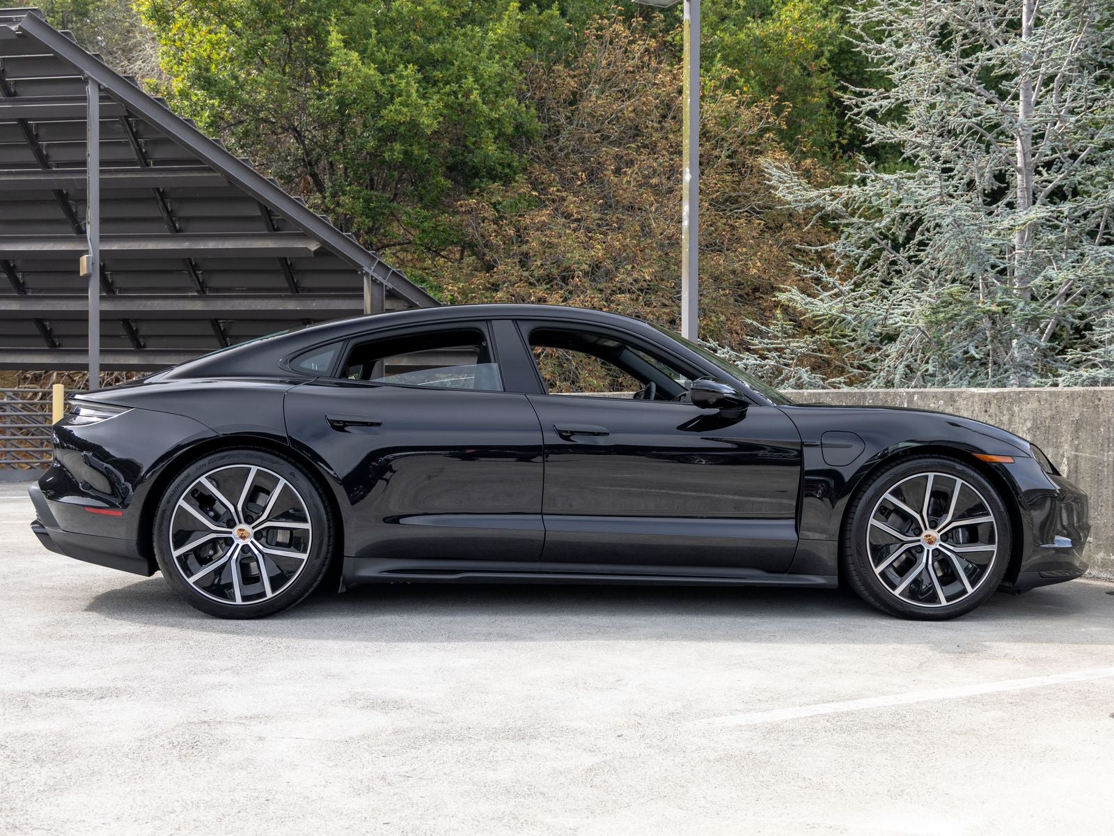 2026 Porsche Taycan Taycan 4 Black Edition