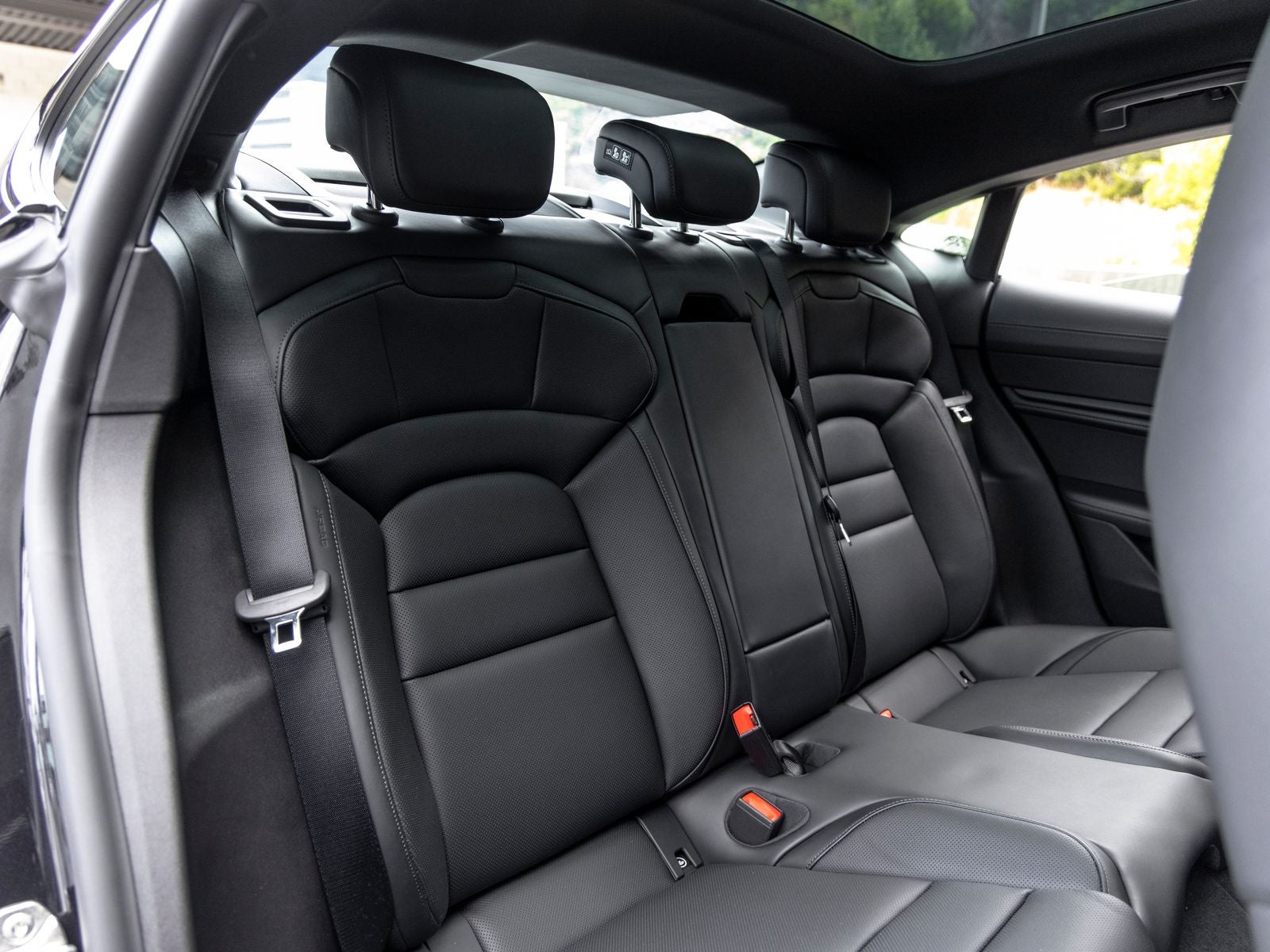 2026 Porsche Taycan Taycan 4 Black Edition