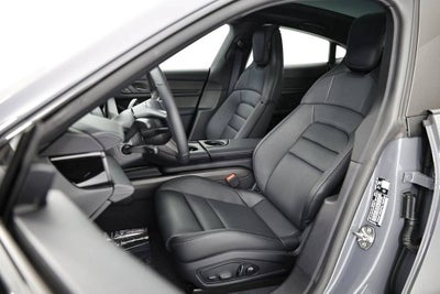 2026 Porsche Taycan Taycan Black Edition