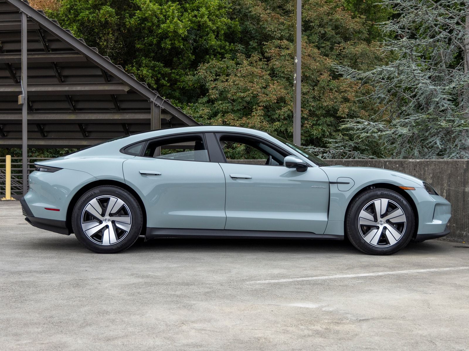 2026 Porsche Taycan 4