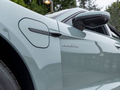 2026 Porsche Taycan 4