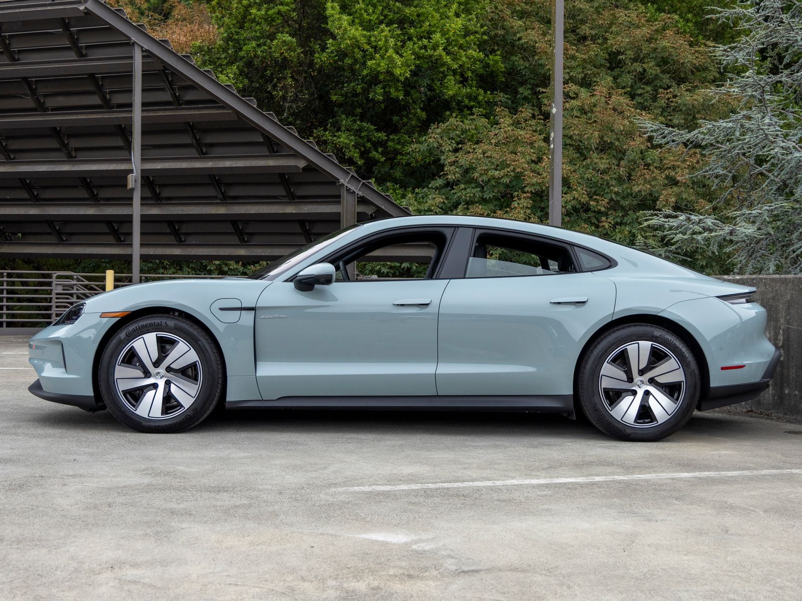 2026 Porsche Taycan 4