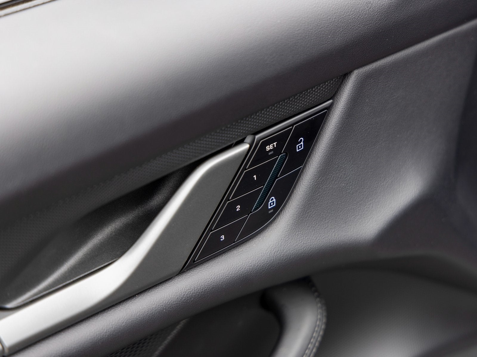 2025 Porsche Taycan Taycan