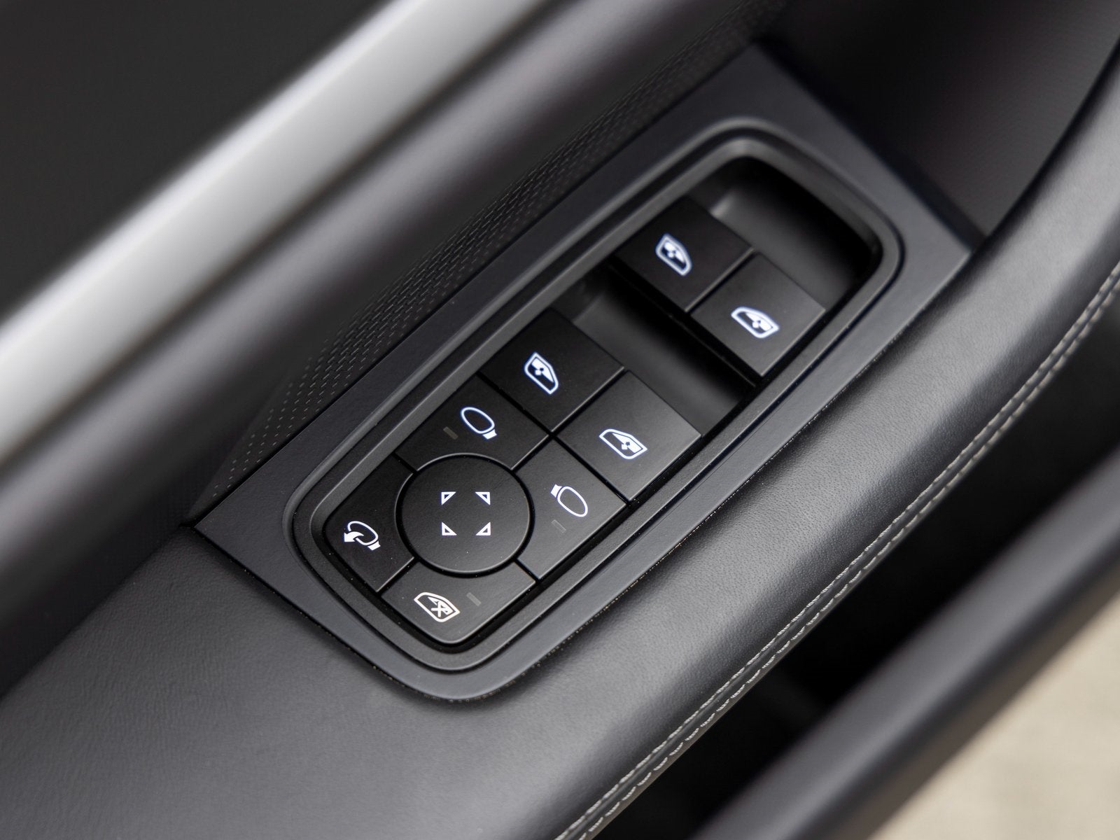 2025 Porsche Taycan Taycan