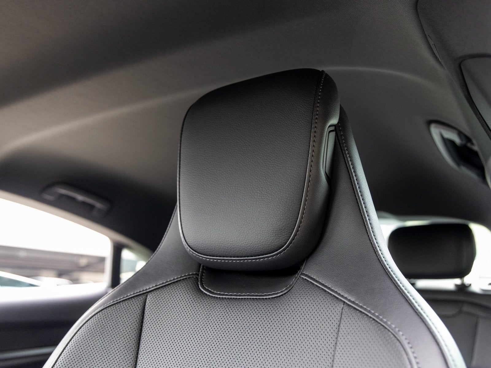 2025 Porsche Taycan Taycan