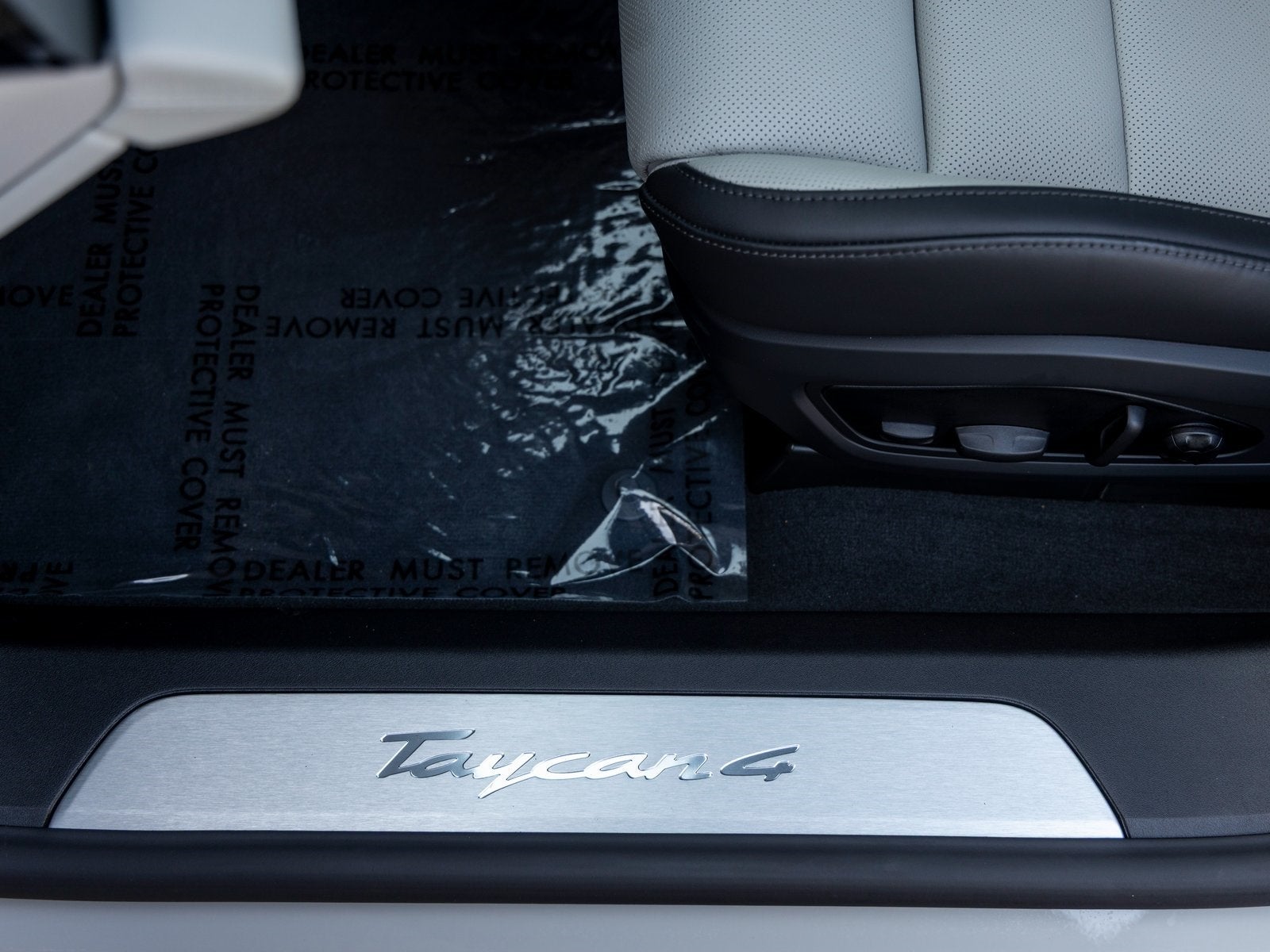 2025 Porsche Taycan Taycan 4