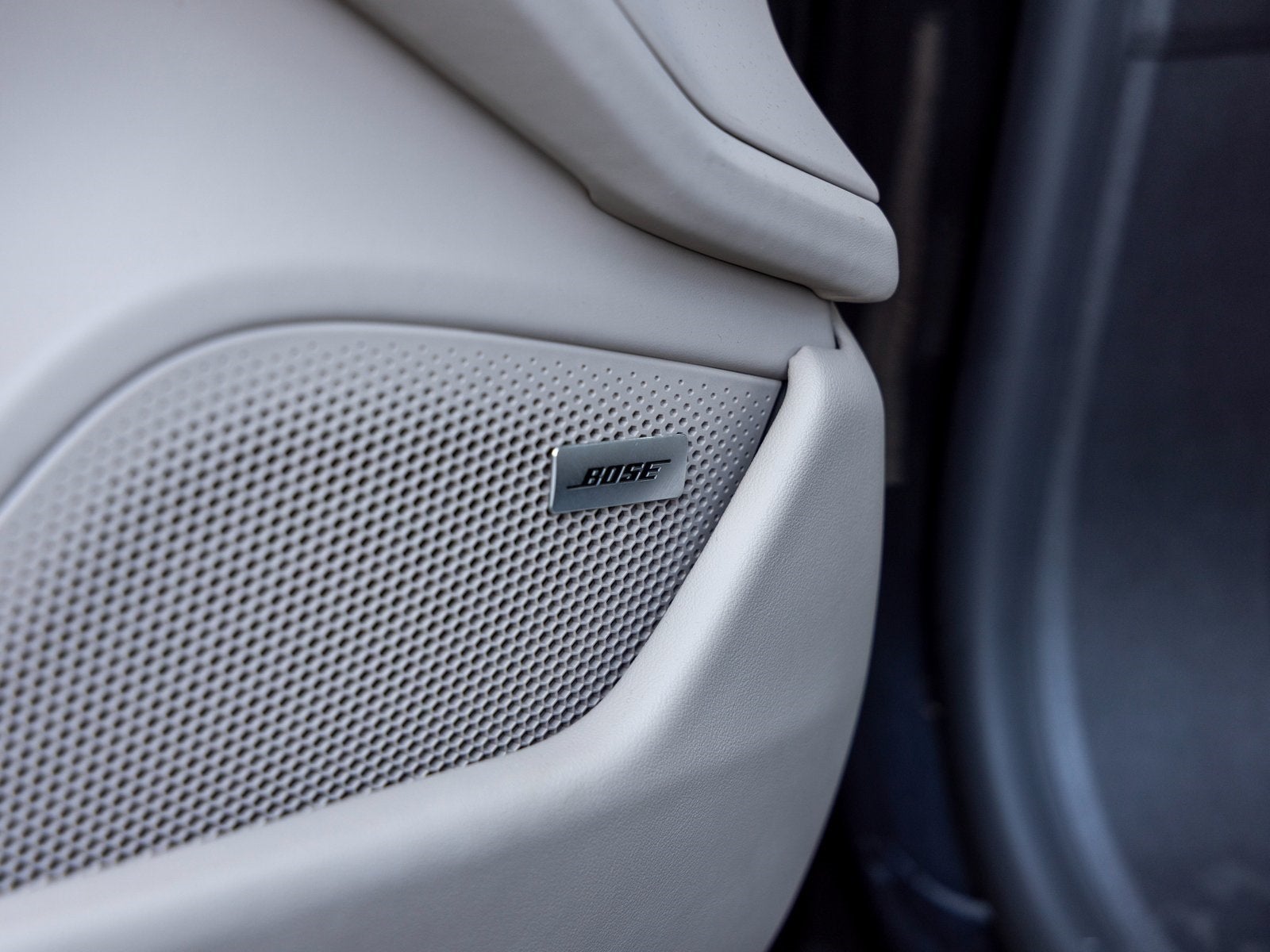 2025 Porsche Taycan Taycan