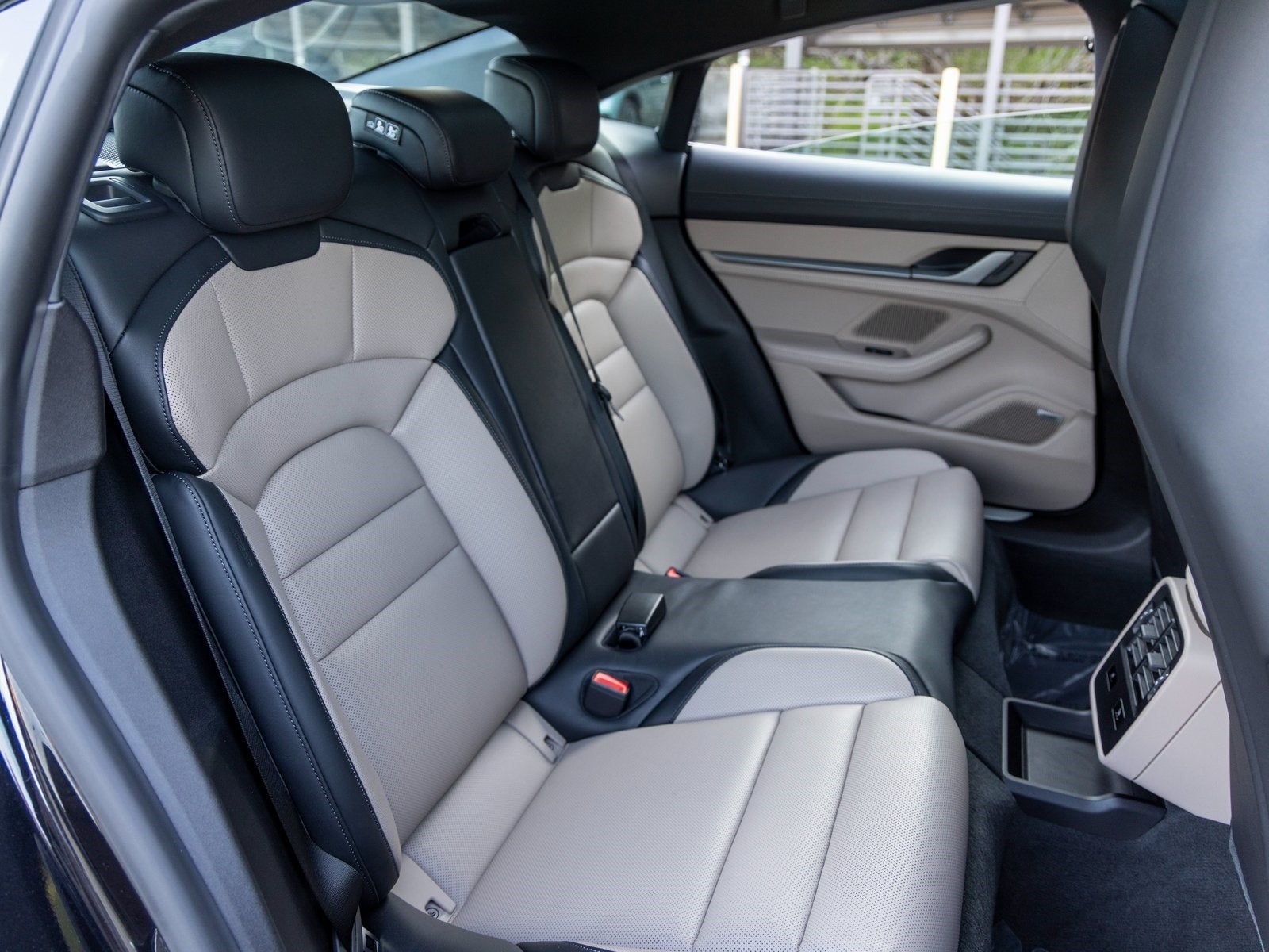 2025 Porsche Taycan Taycan