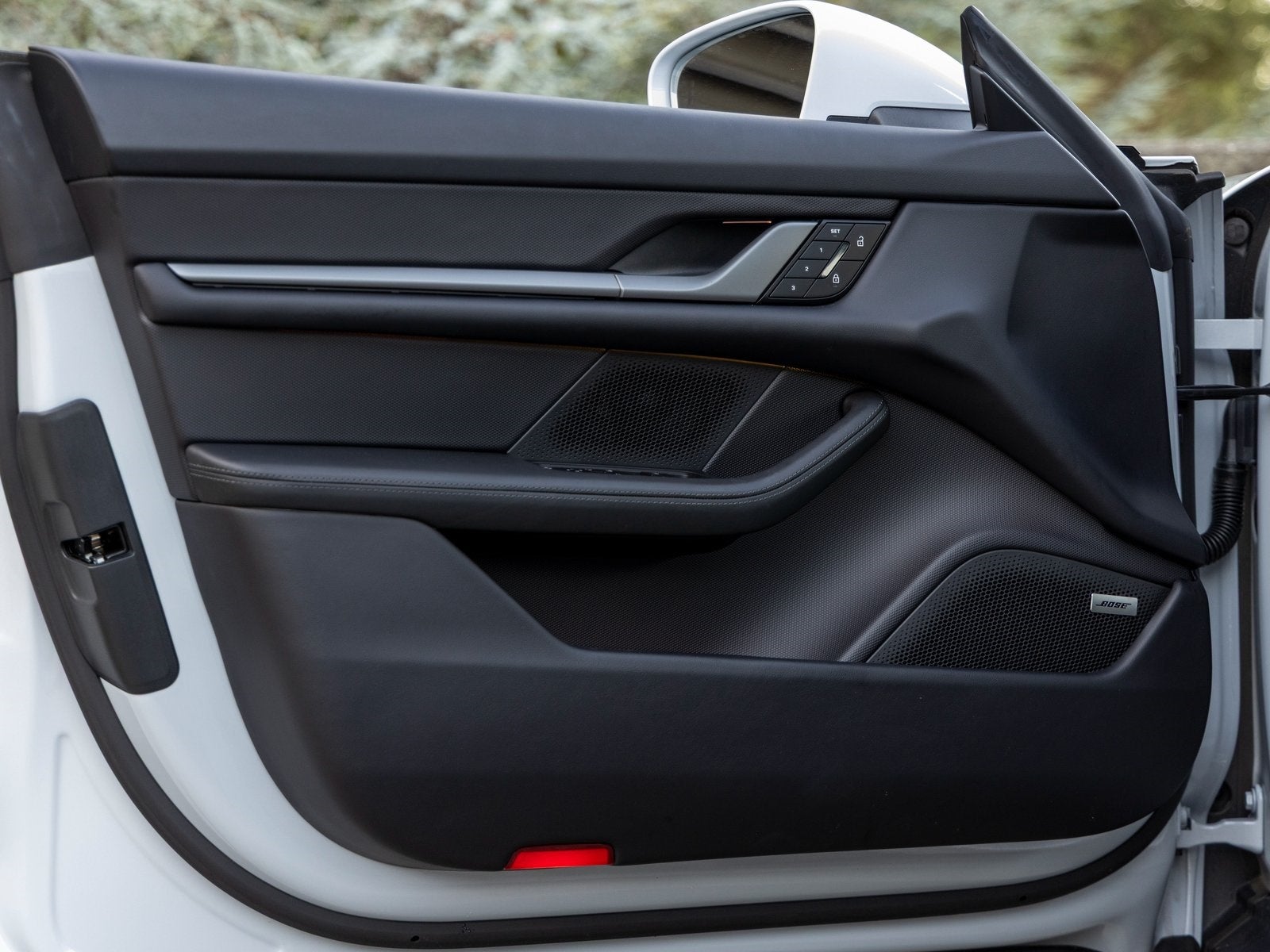 2025 Porsche Taycan Taycan