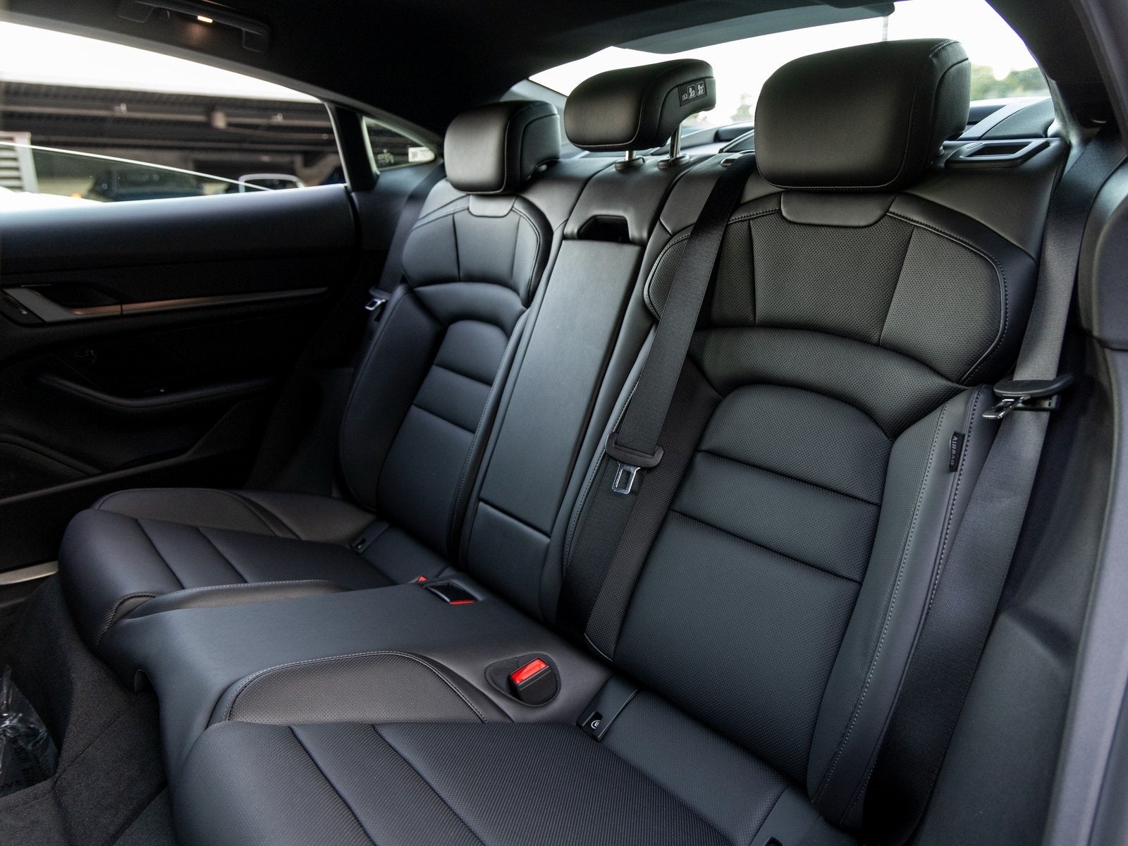 2025 Porsche Taycan Taycan