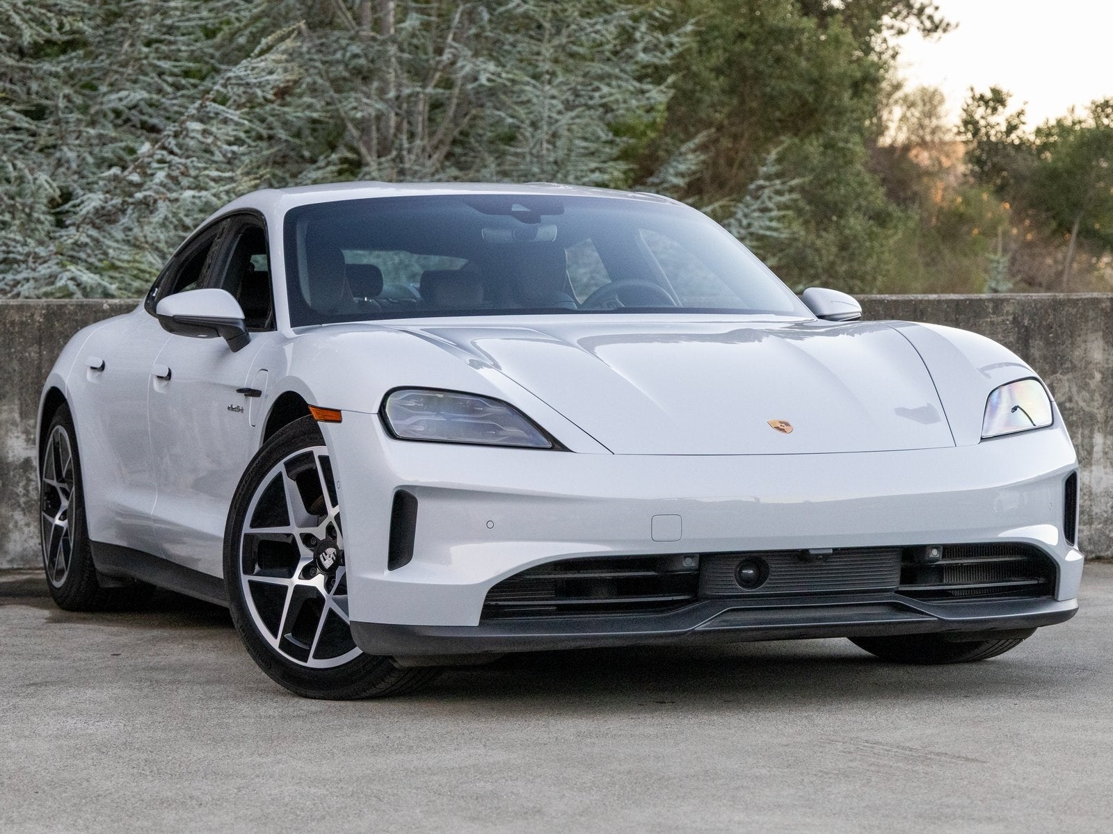 2025 Porsche Taycan Taycan