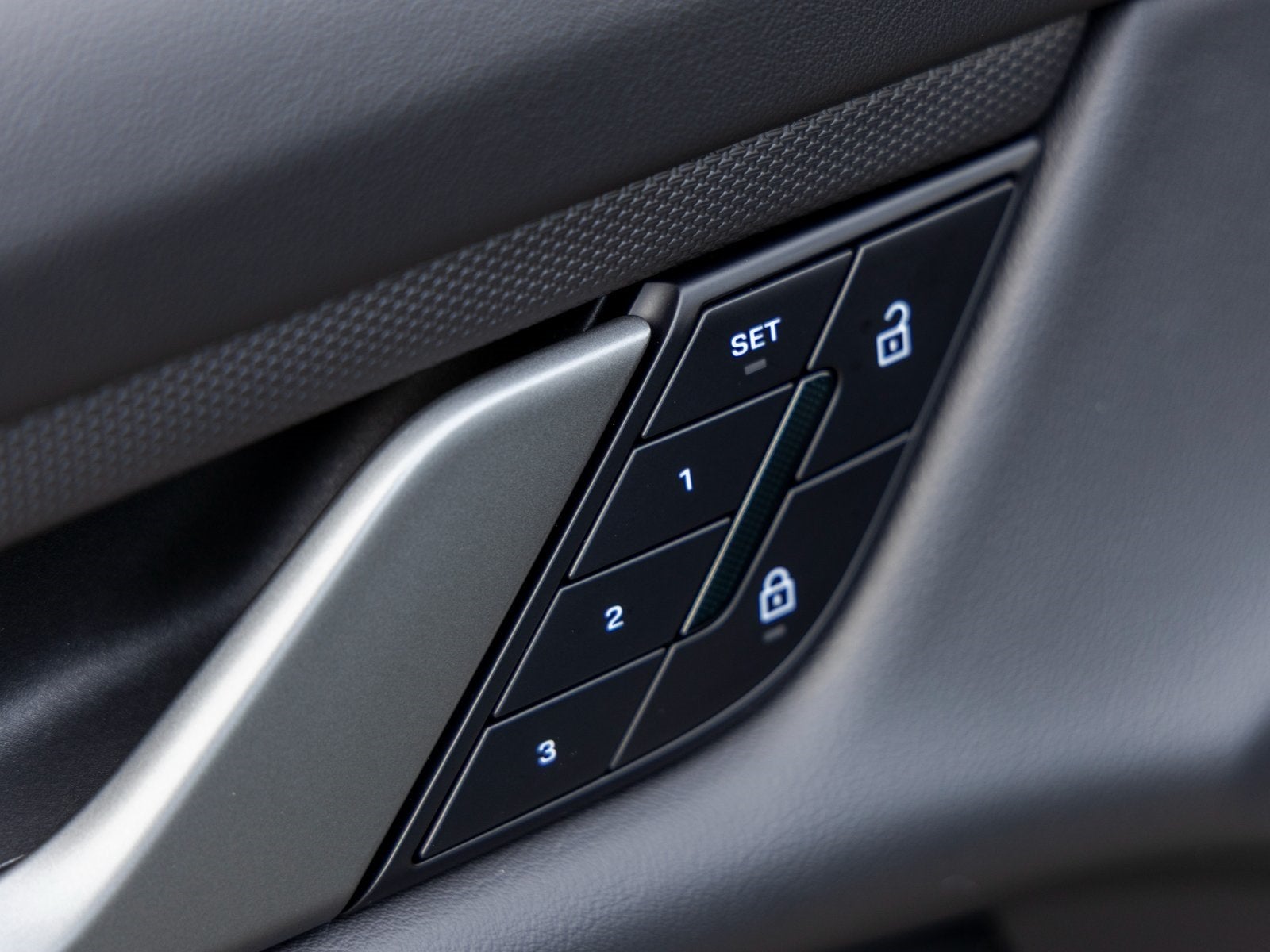 2025 Porsche Taycan Taycan