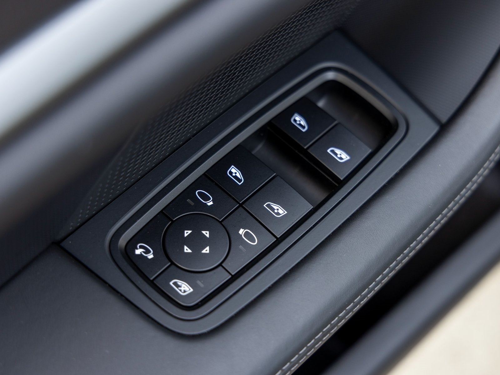 2025 Porsche Taycan Taycan