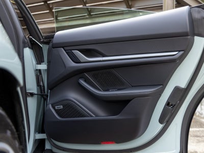 2025 Porsche Taycan Taycan