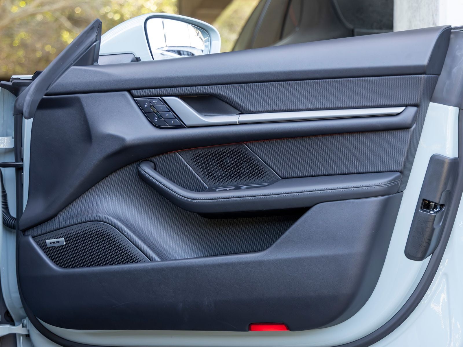 2025 Porsche Taycan Taycan
