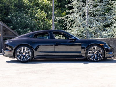 2026 Porsche Taycan 4 Black Edition