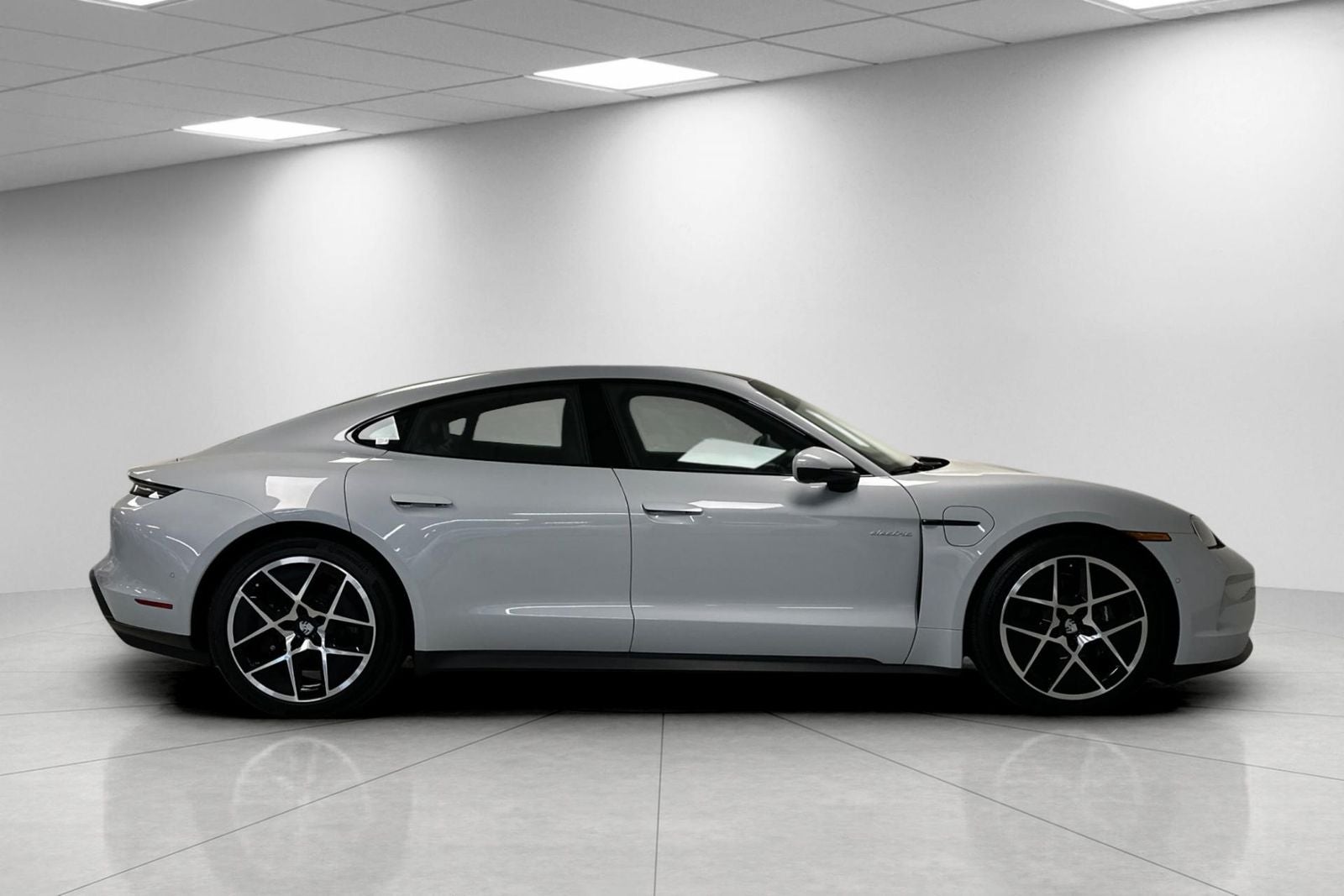 2025 Porsche Taycan Taycan