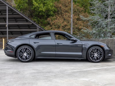 2025 Porsche Taycan Taycan