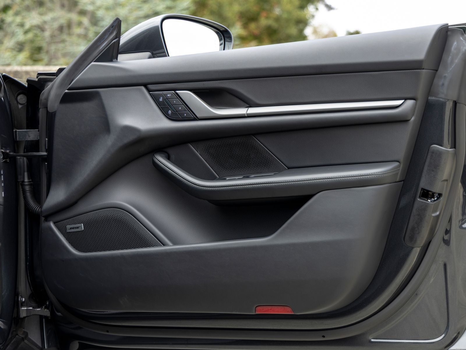 2025 Porsche Taycan Taycan