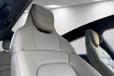 2025 Porsche Taycan Taycan