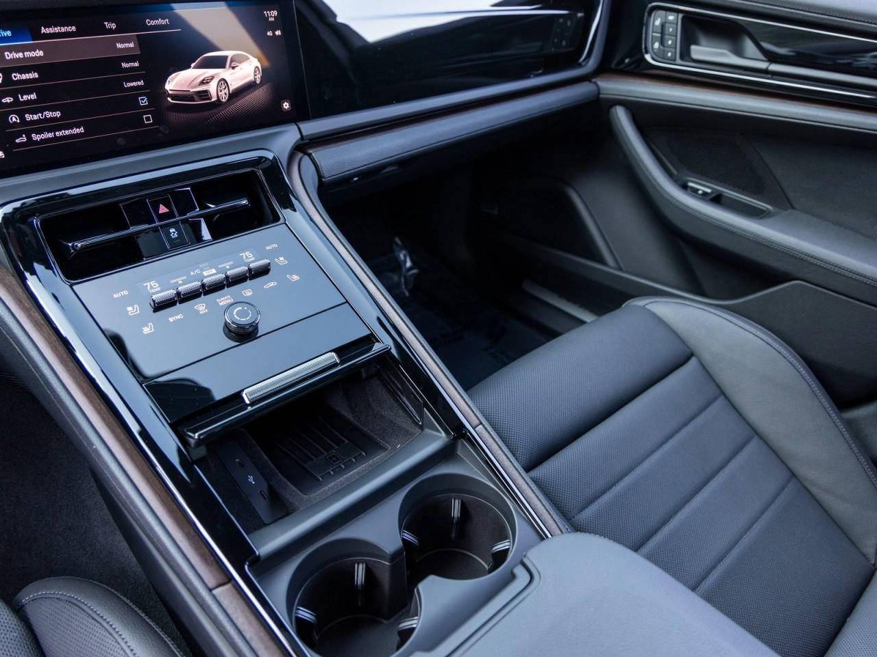 2025 Porsche Panamera Panamera